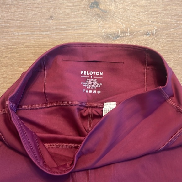 PELOTON tights - Picture 2 of 3